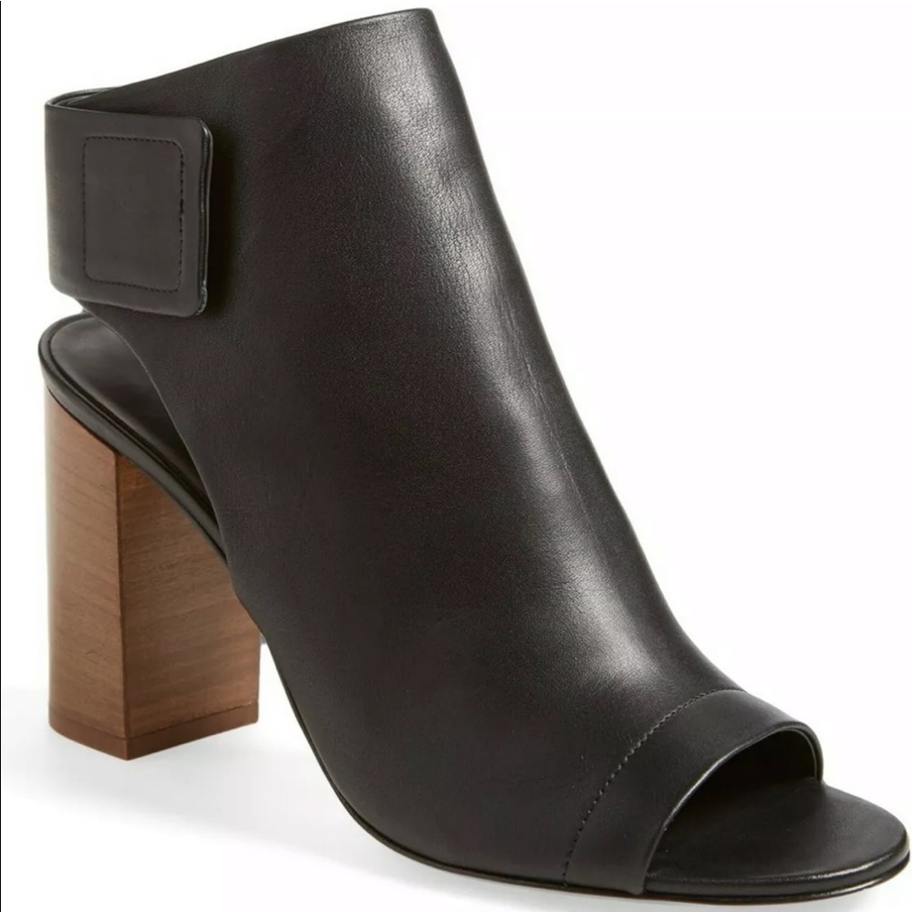 VINCE Faye Leather Bootie 7.5